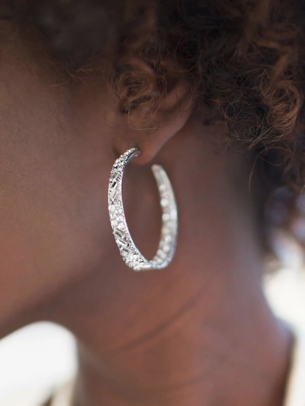 Paparazzi Jewelry Accessories -GLITZY By Association - White Earrings - Vintage